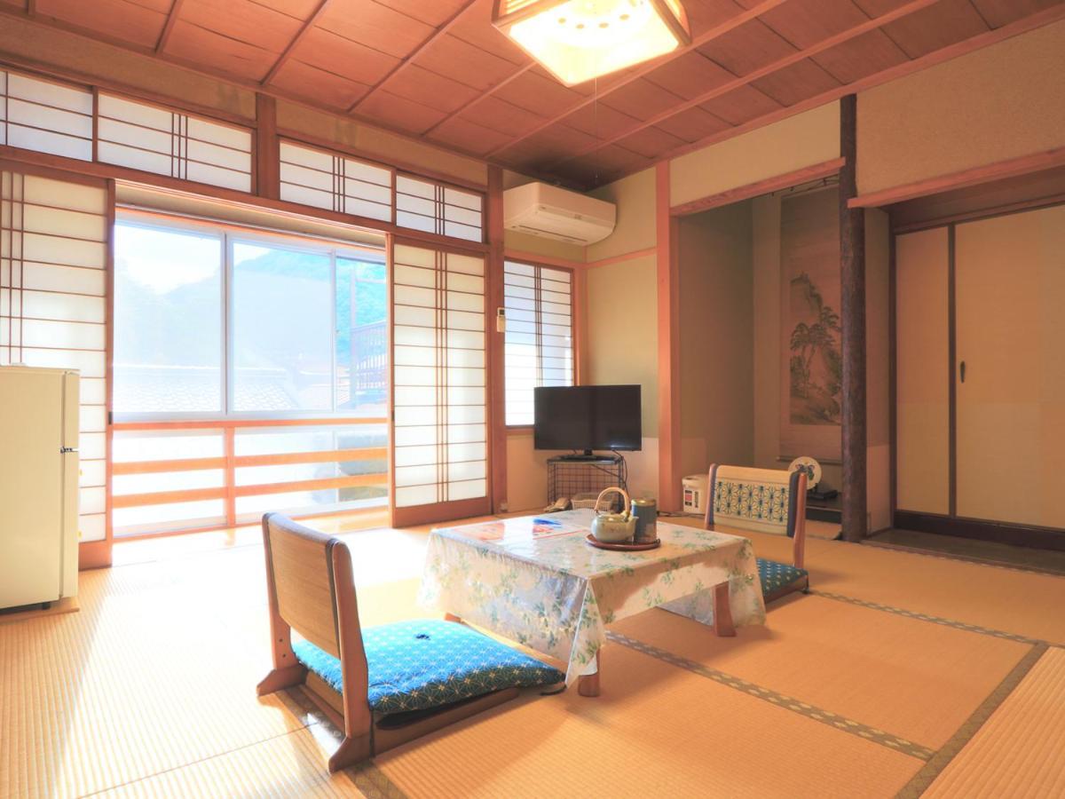 Ougiya Ryokan Toyooka  Extérieur photo